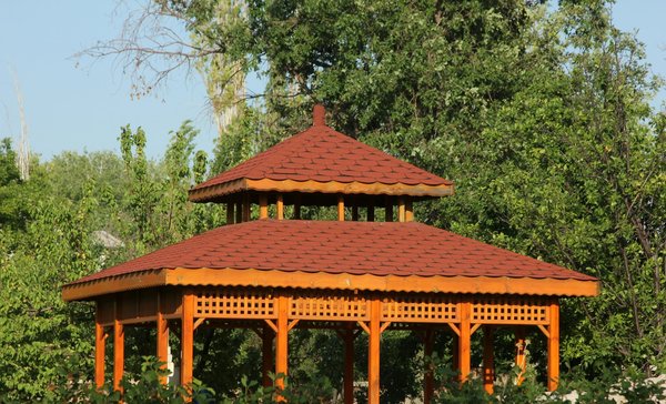 Pergola toiture fixe : protégez votre terrasse avec style