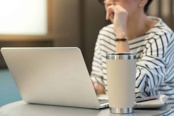 Gobelet personnalisé : l'atout charme de vos événements